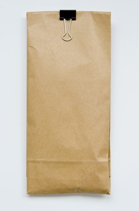 Bolsa pequeña de papel kraft con clic